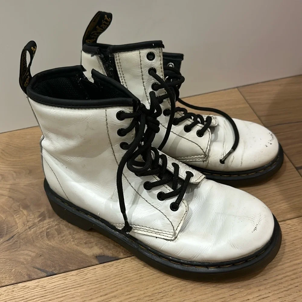 Girls 1460 J Dr. Martens size 3 White boots